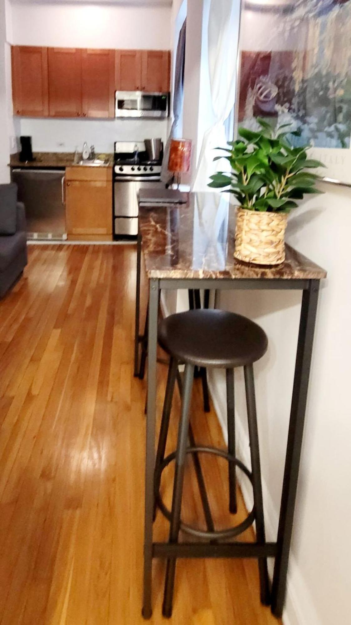 Upper East Side 2 Bedrooms Gem Нью-Йорк Экстерьер фото